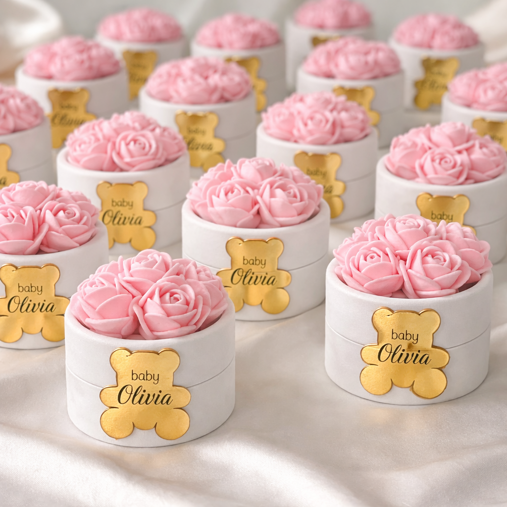 Boîte de dragées personnalisée avec fleurs – cadeaux invités